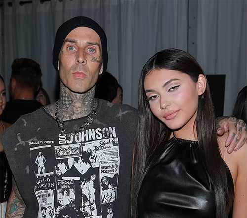 Travis Barker y su hijastra Atiana de La Hoya