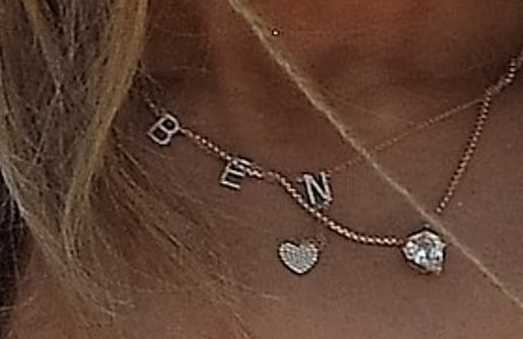 collar de ben jlo