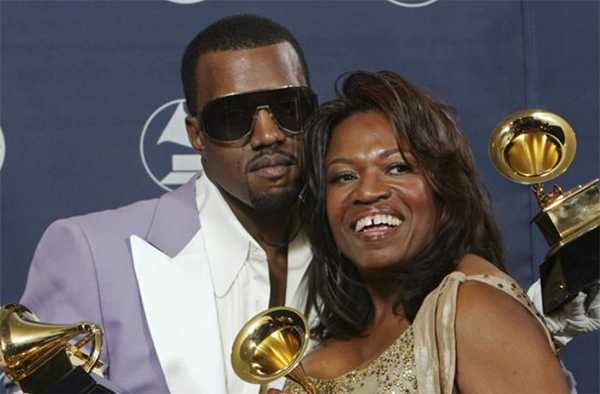 Kanye West y su madre Donda West