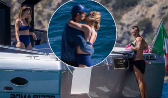 Olivia Wilde y Harry Styles en un yate en Italia