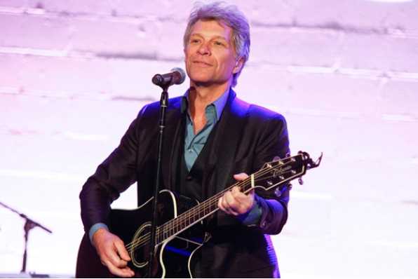 Jon Bon Jovi tiene COVID