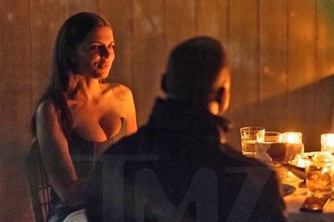 julia kanye date