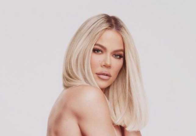 Khloe Kardashian toda tonificada con 50 kilos menos