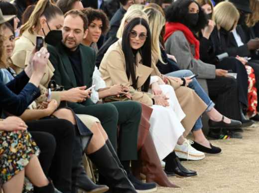 demi moore humm paris.fashion week march 22