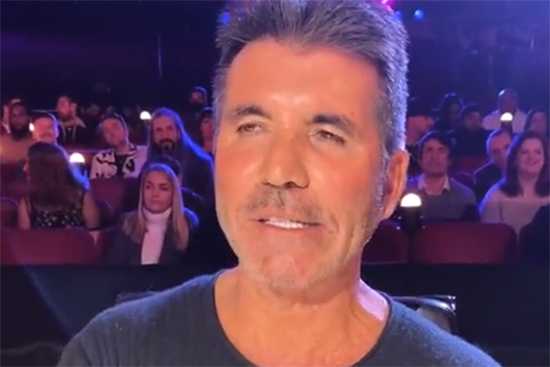 Simon Cowell se pasó con el bótox y asustó a su hijito