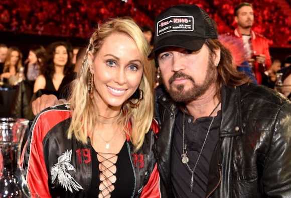 Tish Cyrus pide el divorcio de Billy Ray again!