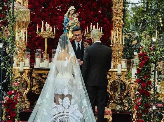 Los looks de boda de Kourtney Kardashian y Travis Barker en Italia