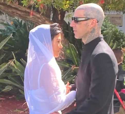 Kourtney Kardashian y Travis Barker se casaron de verdad