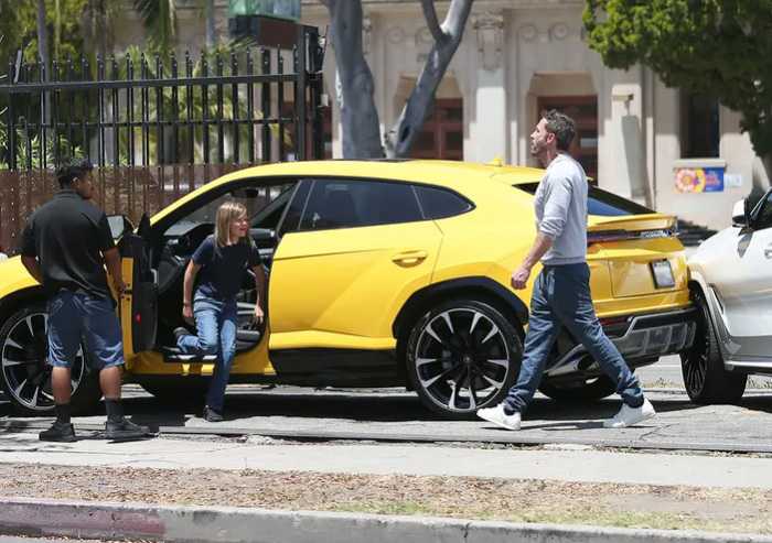 El hijo de Ben Affleck choca un Lamborghini