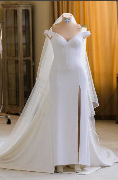 El vestido de novia de Britney Spears diseñado por Versace