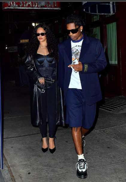 rihanna asap rocky paseando