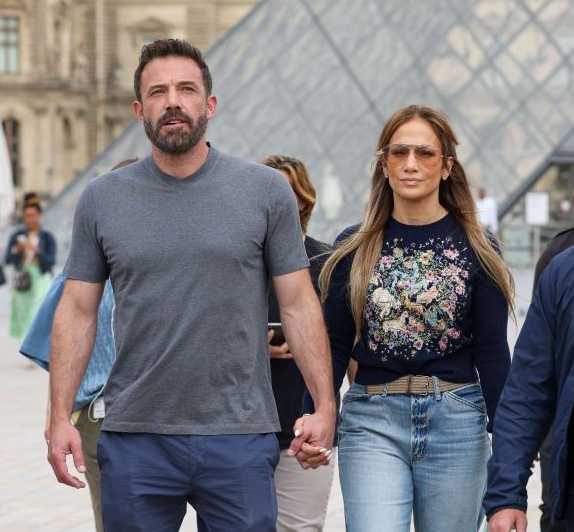 Ben Affleck asustado por los paps en su honeymoon con JLo