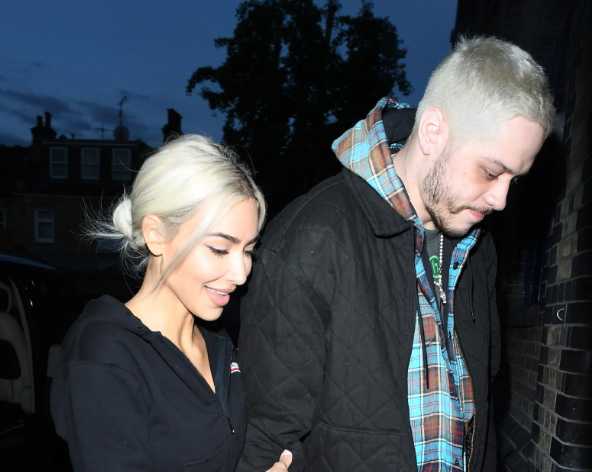 Kim Kardashian y Pete Davidson se mandan notas de amor a larga distancia