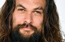 Jason Momoa se corta el cabello por una buena causa