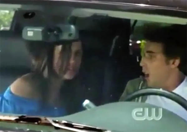 meghan markle en 90210 escena auto