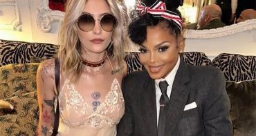 Paris Jackson con su tía Janet Jackson en el Paris Fashion Week