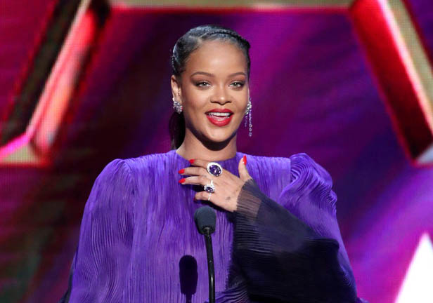 rihanna vuleve con cancion wakanda forever