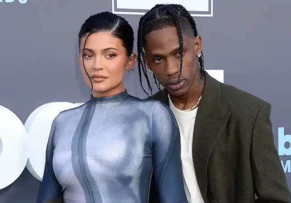 travis scott niega infidelidad a kylie jenner