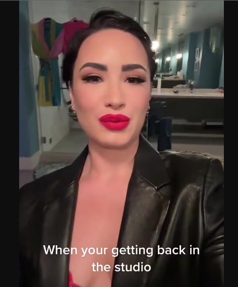 demi lovato vuelve al estudio de grabacion tras fracaso de holy fvck