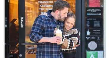 Ben Affleck y JLo en Starbucks