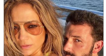 JLo y Ben Affleck se tatúan para celebrar su compromiso