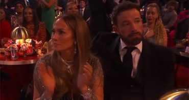 Ben Affleck super aburrido en los Grammys 2023