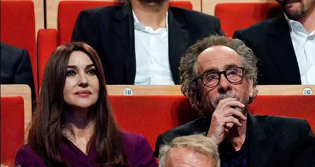 Monica Bellucci y Tim Burton saliendo en secreto desde hace meses