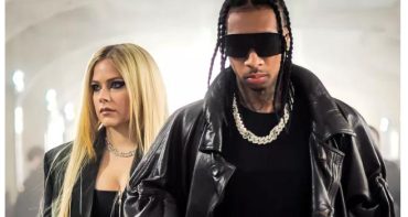 Avril Lavigne y Tyga muy enamorados