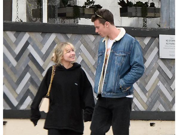 Shawn Mendes habló de los rumores que sale con Sabrina Carpenter