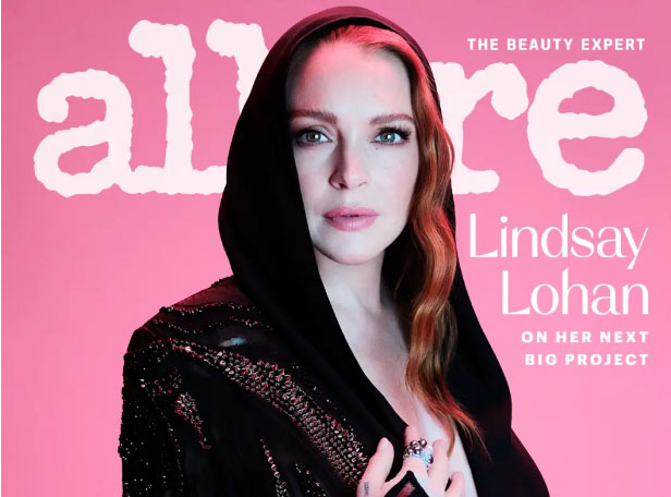 Lindsay Lohan muestra su pancita en Allure