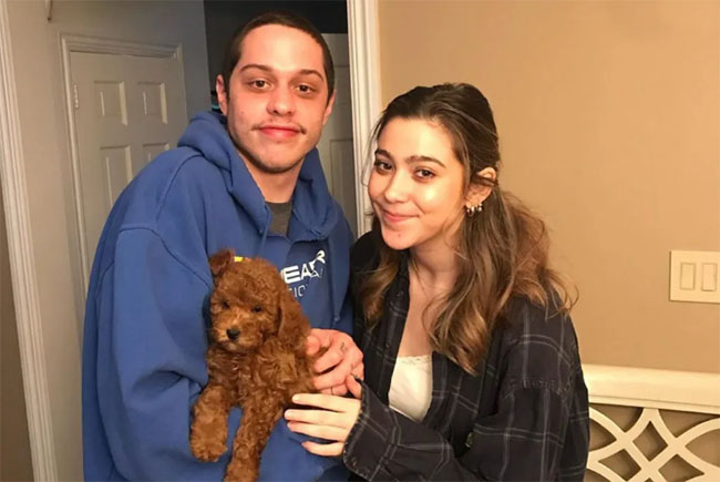 Pete Davidson compró un perrito - PETA lo critica y él responde