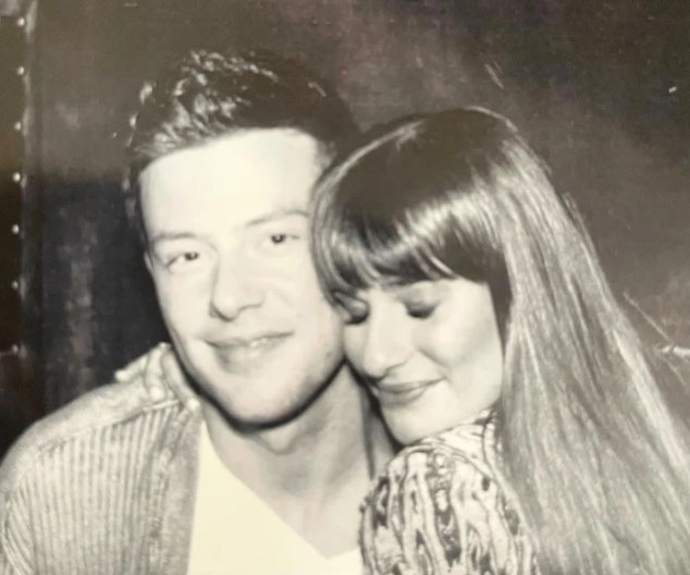 lea michele rinde tributo corey monteith 10 years later