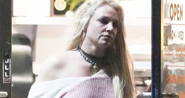 Britney fotografiada comprando pollo frito – UPDATES!