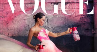 Angelina Jolie en Vogue promocionando su marca Atelier Jolie