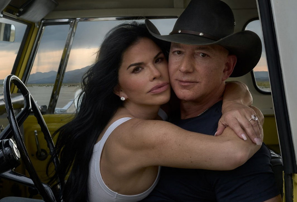 Critican las fotos de Lauren Sanchez y Jeff Bezos en Vogue CRINGE!!