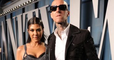 Travis Barker criticado por tocar batería mientras Kourtney daba a luz. WTF?