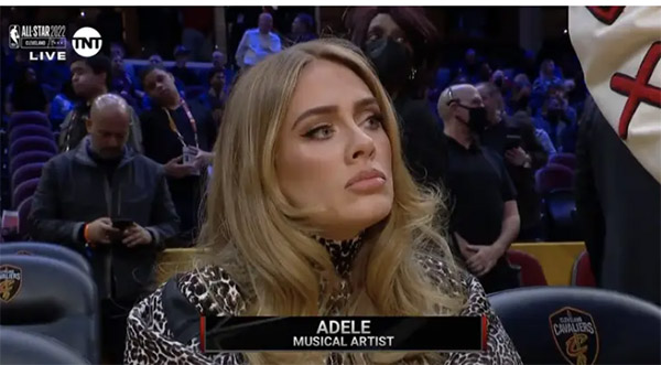 Adele explica su carota en juego de la NBA que se hizo meme