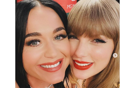 Katy Perry y Taylor Swift posan juntas en Australia