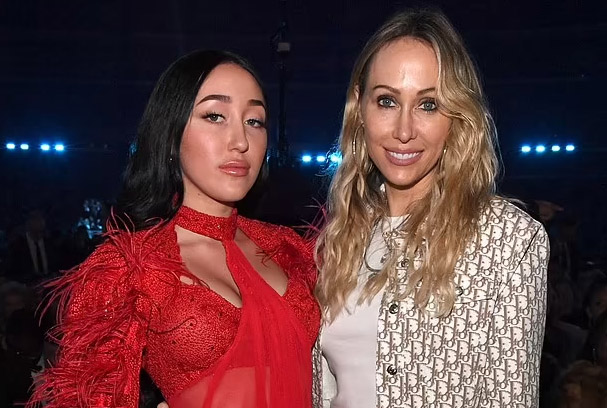 noah cyrus tish cyrus