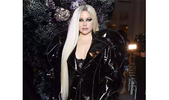 Avril Lavigne habló de los rumores que fue reemplazada por una doble