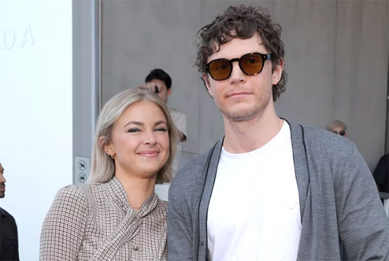 Evan Peters y su novia Natalie Engel debutan en la Milan Fashion Week