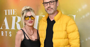 Tori Spelling debuta en la red carpet con su novio Ryan Cramer