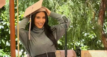 Kim Kardashian se graduó de la escuela de leyes del patio de su casa