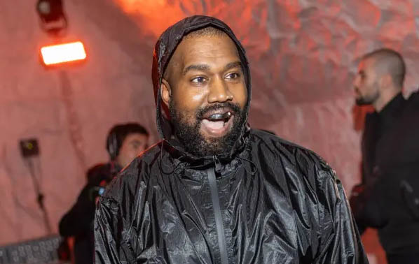Kanye cambió su nombre again