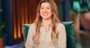 Kelly Clarkson contó que un mánager le dijo que se operara los senos