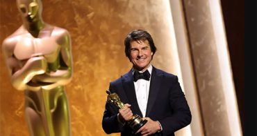 Tom Cruise recibe su Oscar honorífico y habla con Sydney Sweeney