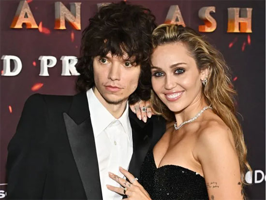 Miley Cyrus comprometida con Maxx Morando