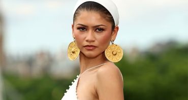 Zendaya causa revuelo por usar pendientes antiguos