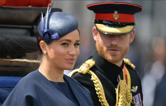La gente esta harta de Meghan y Harry - El Rey los puso en su lugar!